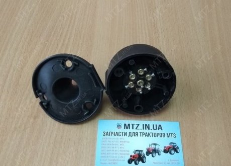 Фото 1 - розетка з'єднання з електроланцюзі причепа МТЗ (вир-во) Беларусь Р7-2 Розетка з'єднання з електроланцюзі причепа МТЗ (вир-во) Беларусь Р7-2 (фото 1)