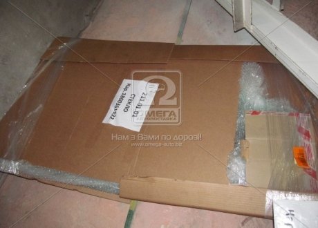 Скло двері прав. (вир-во МТЗ) Н/в 2522-6708015