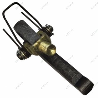 Рычаг отжимной (усиленной корзины) в сборе (пружина, палец, штифт) (выр-во Беларусь,)) БЗТДиА 85-1601095